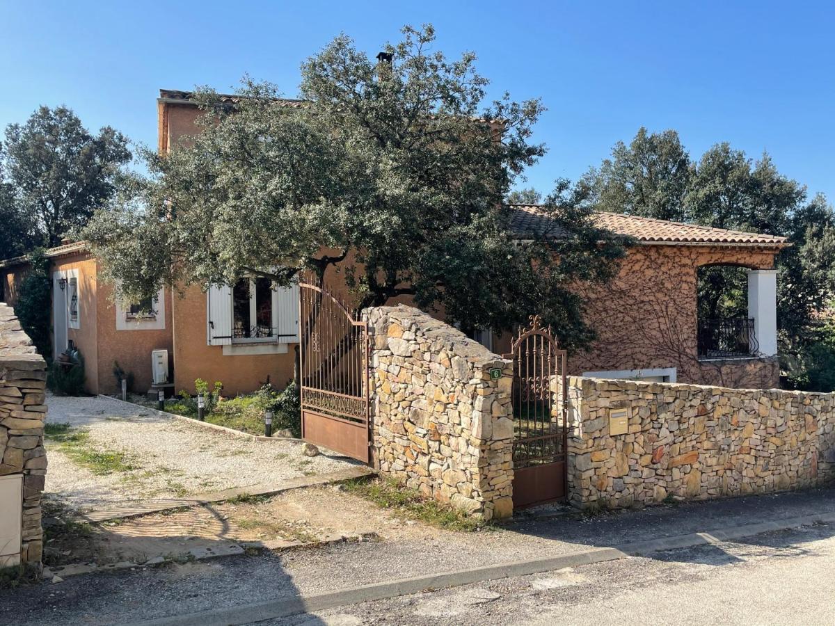 Le Calme De La Garrigue Russan Exterior foto
