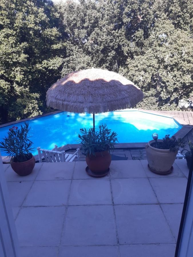 Le Calme De La Garrigue Russan Exterior foto